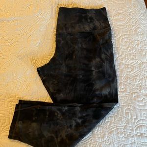 Black Tie-Dye Lululemon Align Leggings